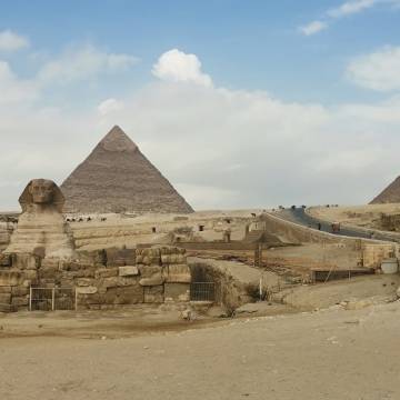 Half day tour to Giza pyramids