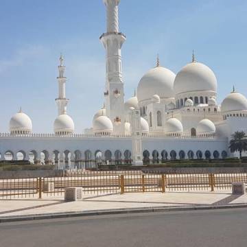 Abu Dhabi city tour