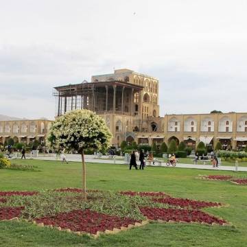 Visit the beauty of Iran in 12 days